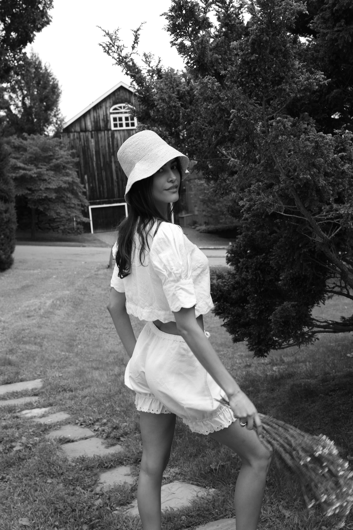 Scalloped Top White