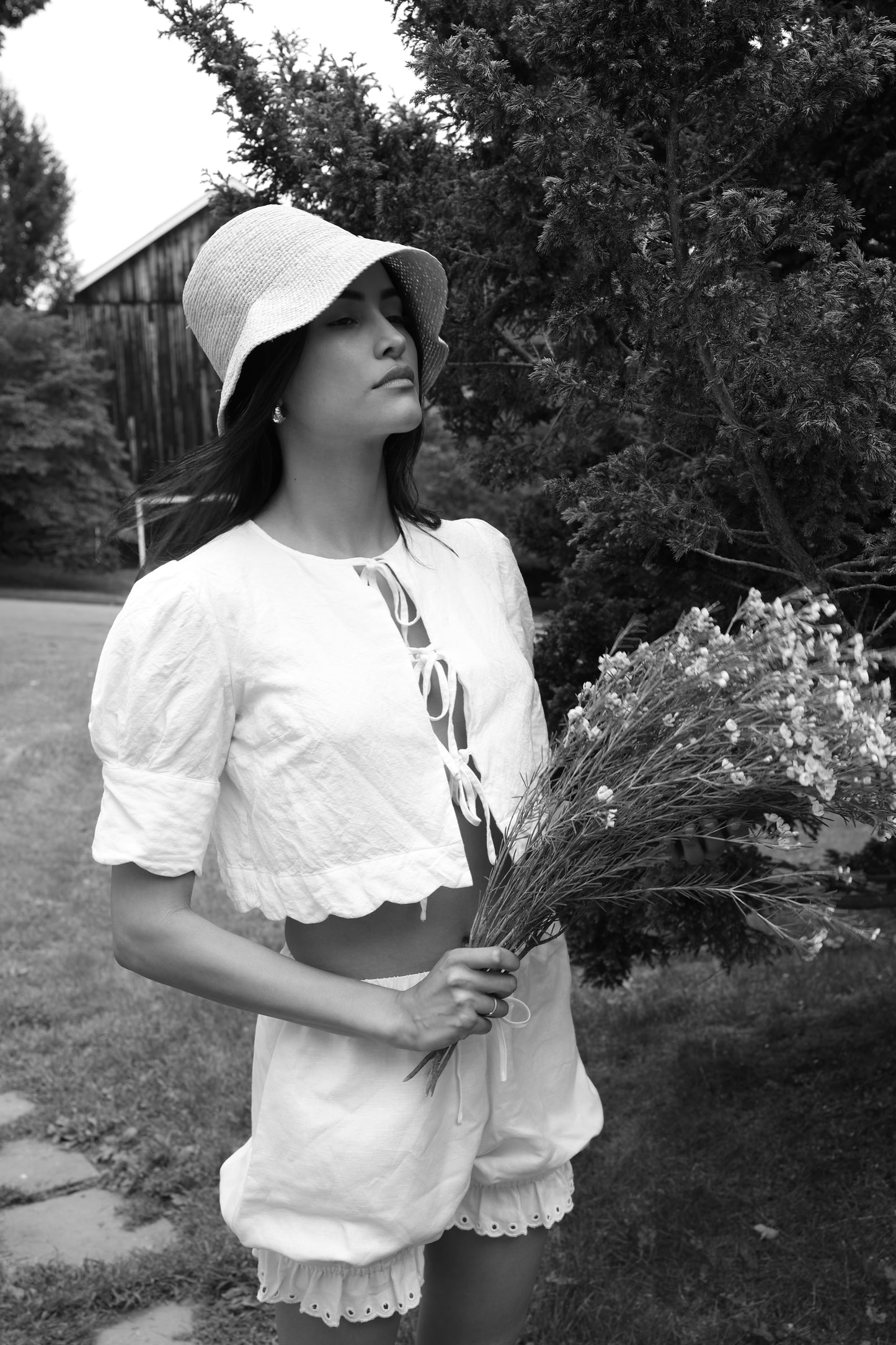 Scalloped Top White