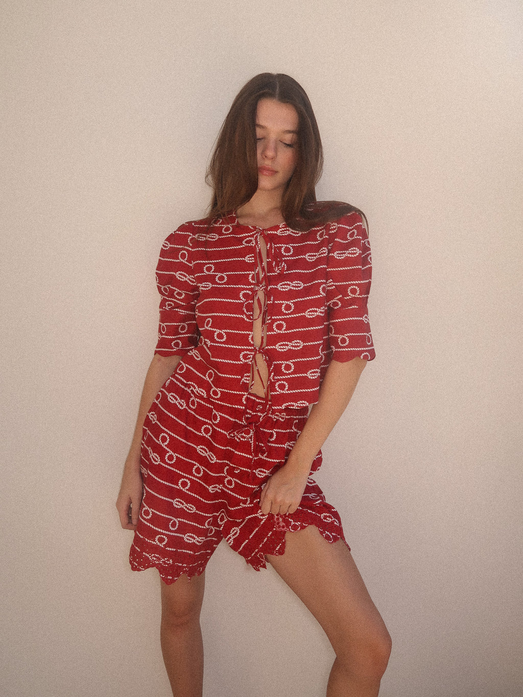 Scalloped Top Anchor Line