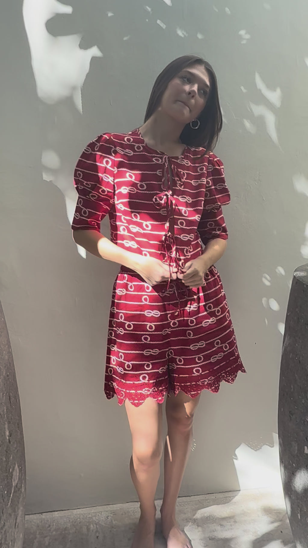 Scalloped Top Anchor Line