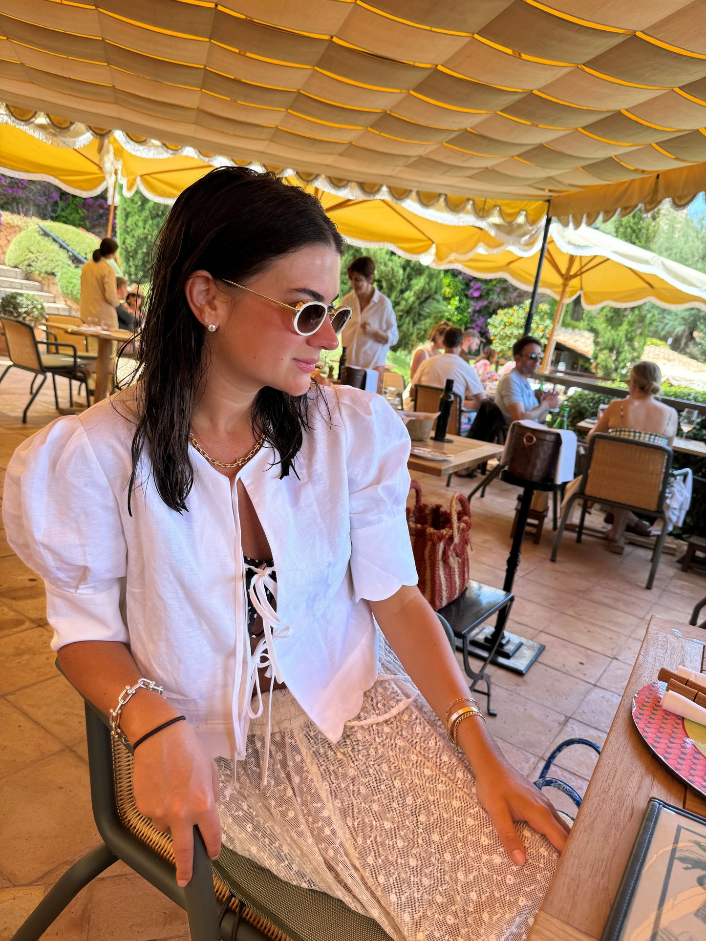 Scalloped Top White